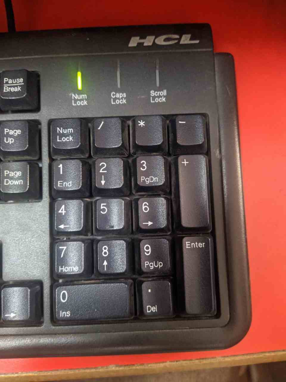 What's wrong with this keyboard ?